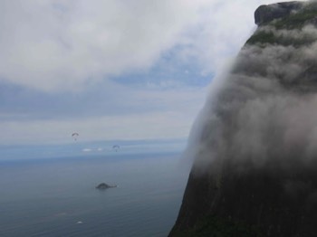  a magic day when clouds develeped as moist air hit the rock wall 