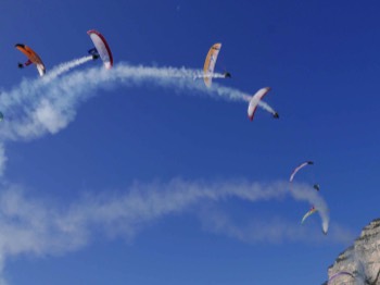  Paramotor acro demonstration at the Coupe Icare 